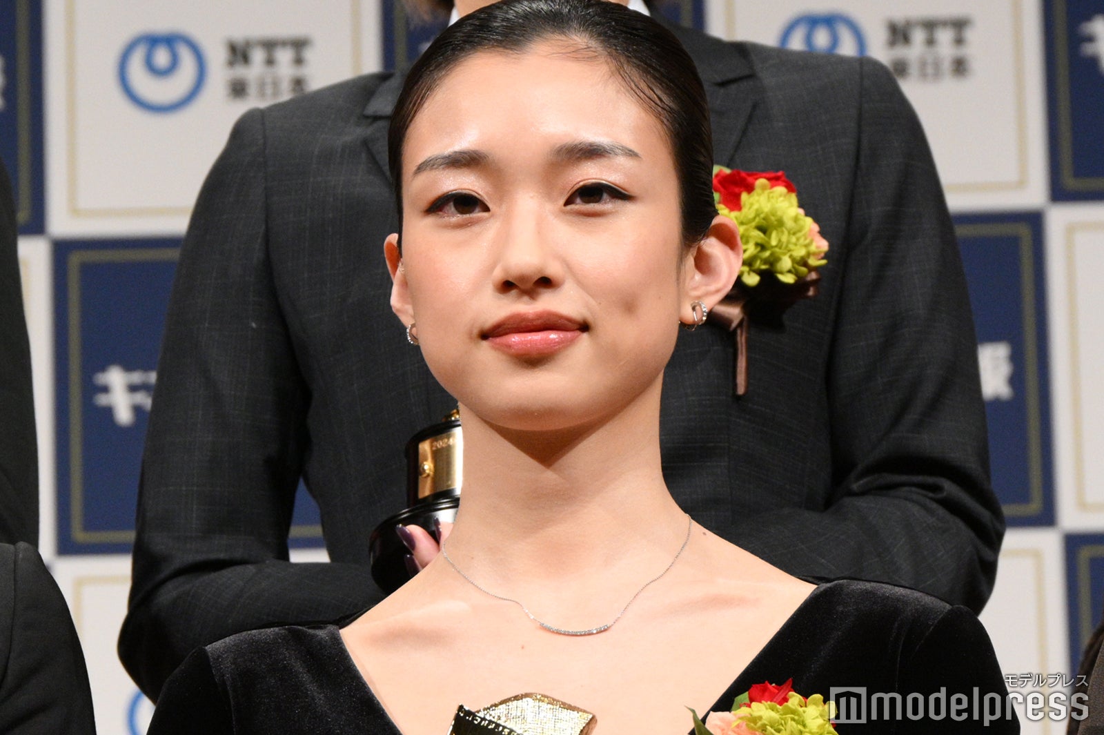 河合優実、胸元ざっくりドレス姿で登場 2作品でもらった勇気・映画作りへの希望「これからも諦めずに光を探していけたら」【第98回キネマ旬報ベスト・テン】