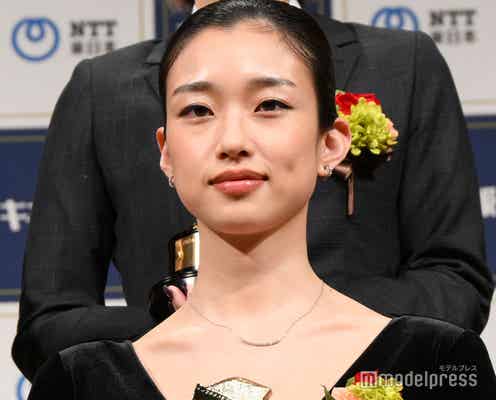 河合優実、胸元ざっくりドレス姿で登場 2作品でもらった勇気・映画作りへの希望「これからも諦めずに光を探していけたら」【第98回キネマ旬報ベスト・テン】