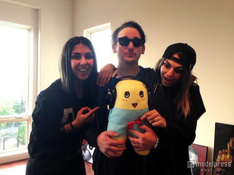 セクシー美人姉妹バンド、クルーウェラがふなっしーと共演決定