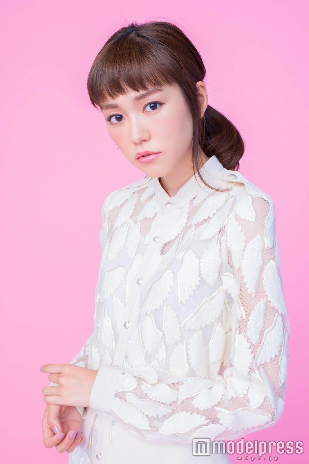 透け感がオトナSEXY/桐谷美玲(C)モデルプレス