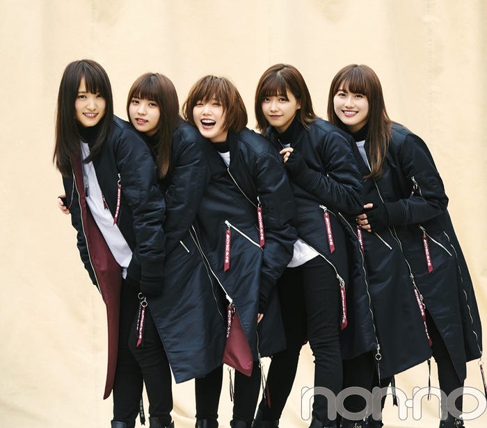 (左から)菅井友香、小林由依、本田翼、渡邉理佐、守屋茜(C)non-no5 月号/集英社 撮影/三宮幹史