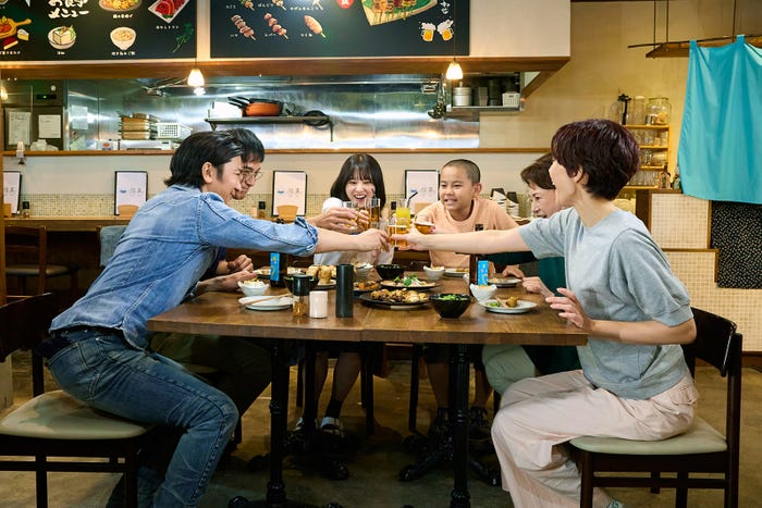 武田真治、沢村一樹、飯沼愛、番家天嵩、加賀まりこ、木村佳乃「南くんが恋人!? 」第3話より(C)テレビ朝日