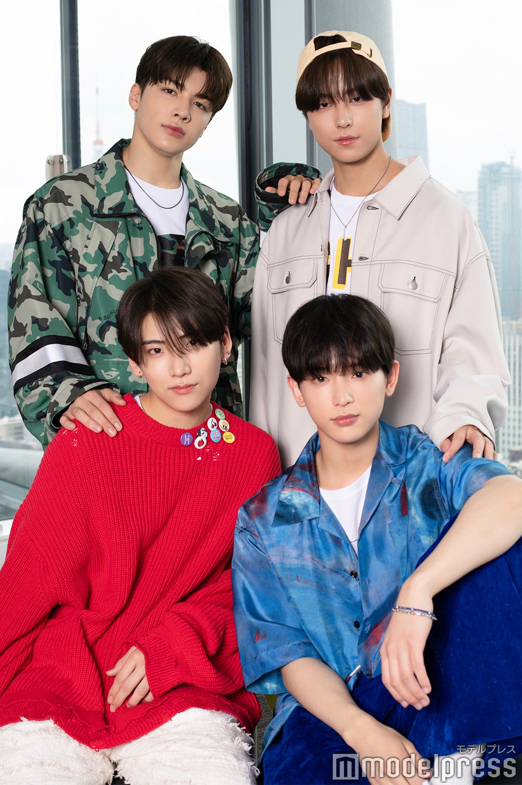 （左上から時計回りに）MAKI、TAKI、HARUA、YUMA／&TEAM（C）モデルプレス