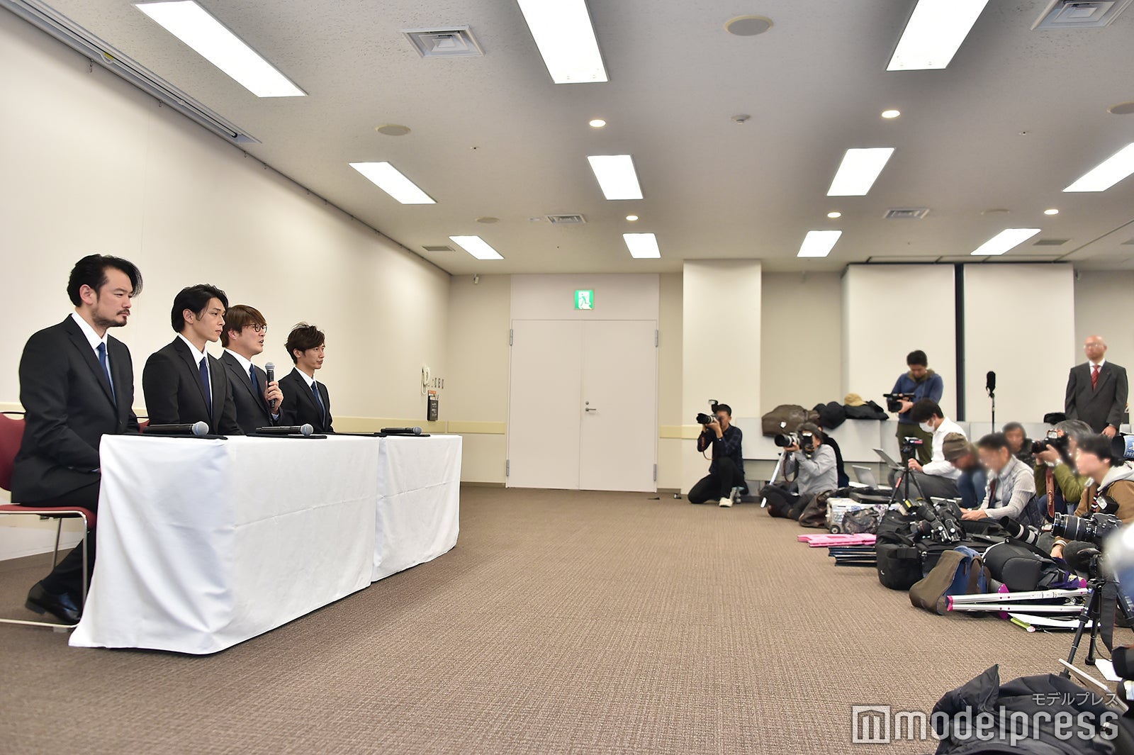 純烈会見の様子 （C）モデルプレス