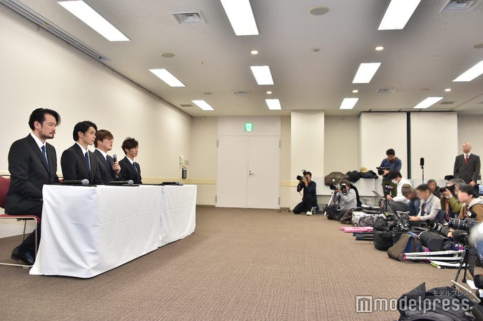 純烈会見の様子 (C)モデルプレス