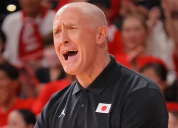 日本バスケットボール協会 男子代表ホーバス監督との契約終了発表「今後の強化に関しての方向性の相違」 ホーバス氏「私の旅がここで終わりを迎えた」 八村塁との確執騒動も