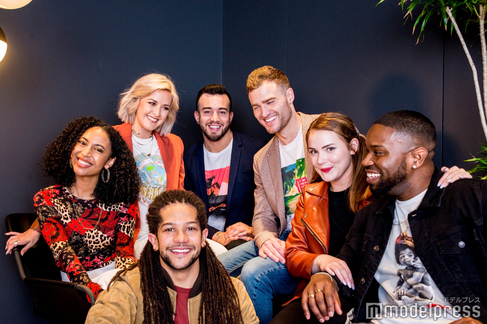 （左から時計回りに）ソジャーナ・ブラウン、カレン・ケリー、ジョー・サントーニ、RJ・ウェスナー、モーガン・キーン、オーランド・ディクソン、アントニオ・フェルナンデス（C）モデルプレス