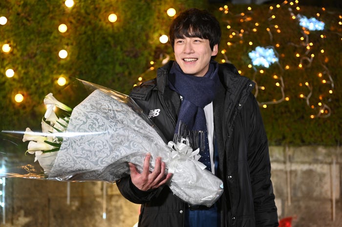 坂口健太郎(C)TBS