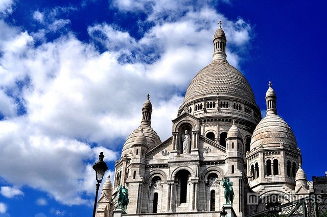 白く輝く「サクレ・クール寺院」／photo by jvcaff