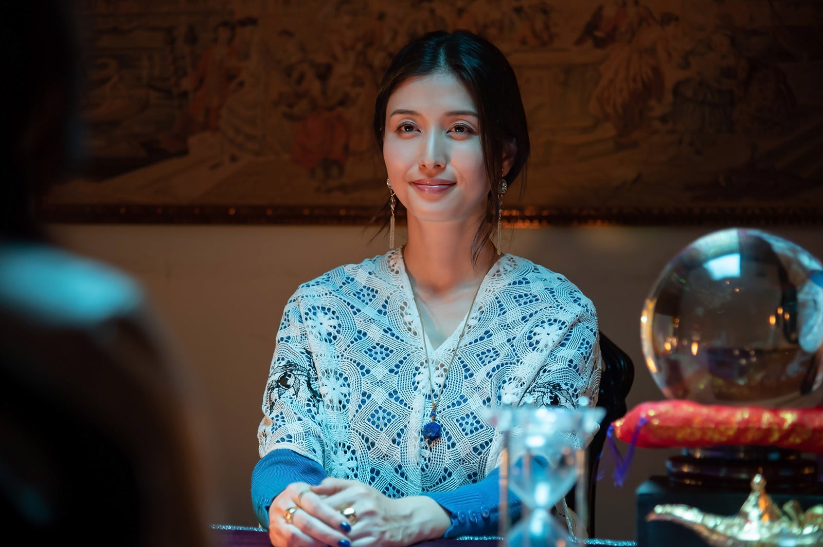 橋本マナミ（C）「明日、私は誰かのカノジョ」製作委員会・MBS