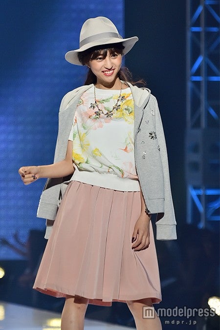 つば広ハット／堀田茜