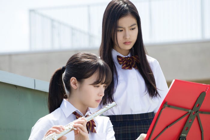 橋本環奈、恒松祐里(C)2017「ハルチカ」製作委員会