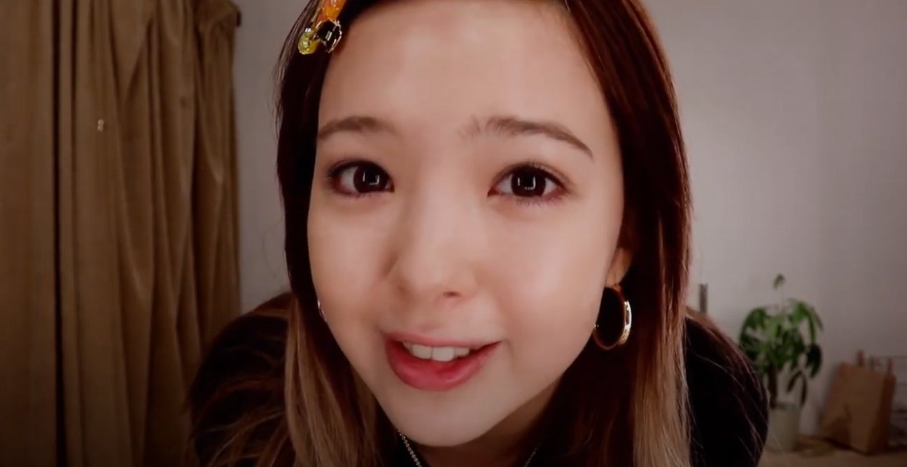 藤田ニコル、セルフ仕事メイクの全貌公開 プロ級テク＆探究心に反響