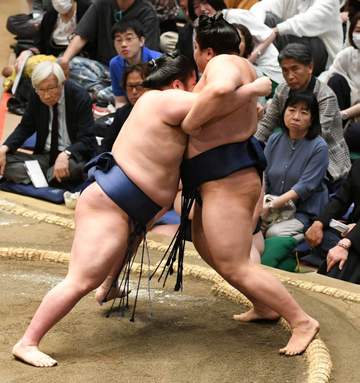 幕内2場所目の藤青雲が連敗免れ5勝目「精神的に全然違う」新入幕で敢闘賞から一層の飛躍誓う【大相撲夏場所】