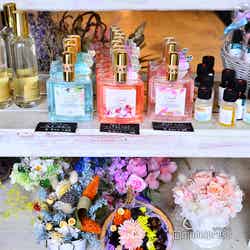 香水、雑貨、ドライフラワーなど欲しくなるアイテムがたくさん(C)モデルプレス