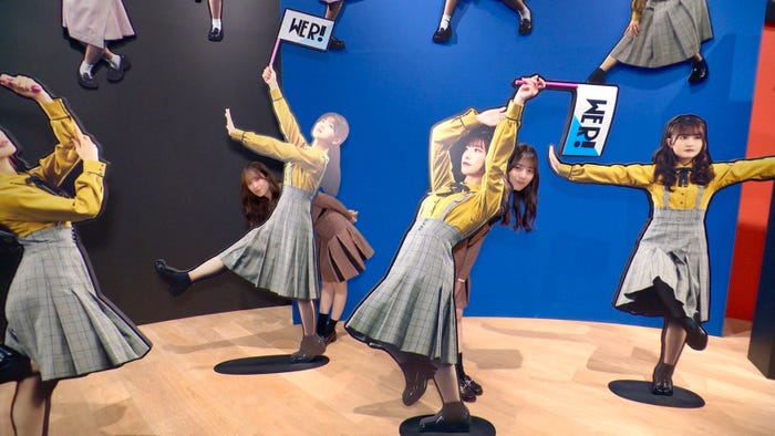 日向坂46/佐々木久美、小坂菜緒(C)Seed & Flower LLC.