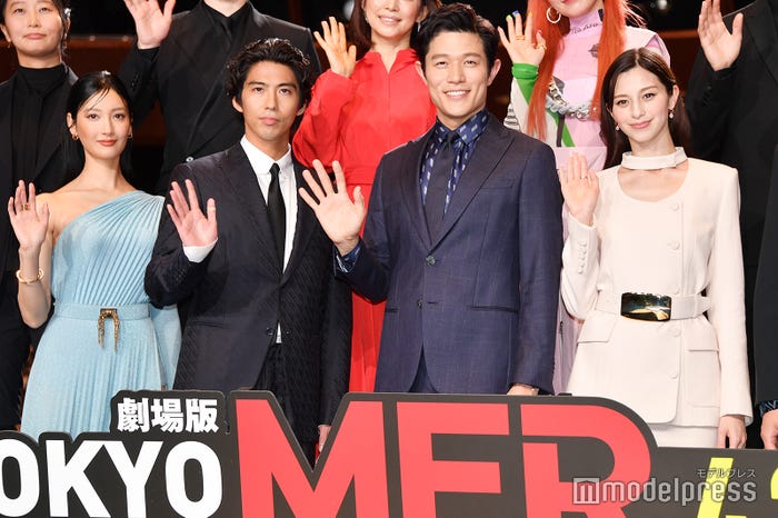 菜々緒、賀来賢人、鈴木亮平、中条あやみ(C)モデルプレス