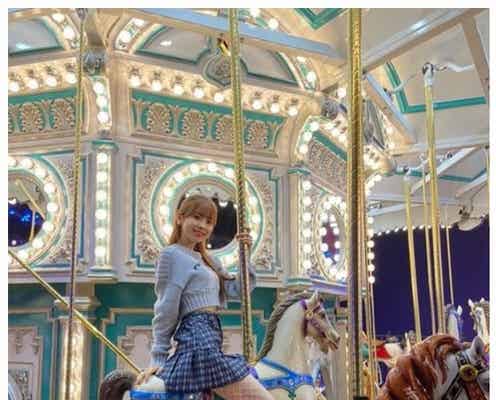 NiziUミイヒ、美脚披露網タイツ姿に胸キュン「可愛いがすぎる」「天使」と反響