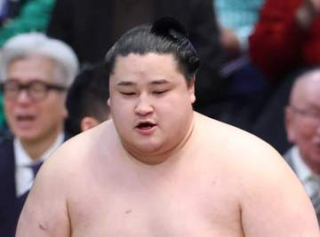 好調から暗転の若ノ勝が右膝負傷で休場、師匠の湊川親方「捲土重来、必ず返り咲く」【大相撲】