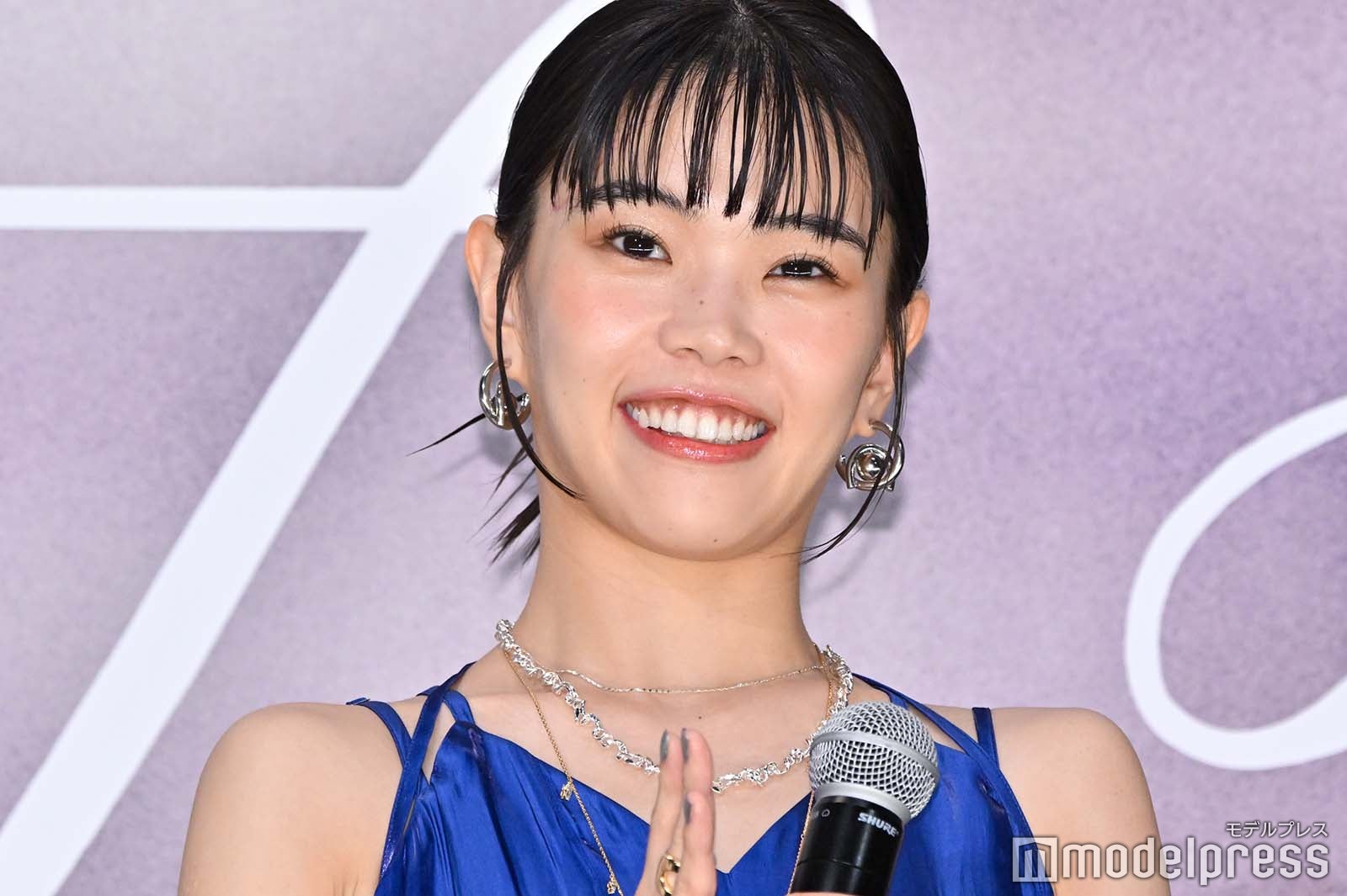 アイナ・ジ・エンド、BiSH解散後初公の場「呼吸を整えないと出てこられないくらい緊張」＜キリエのうた＞ - モデルプレス