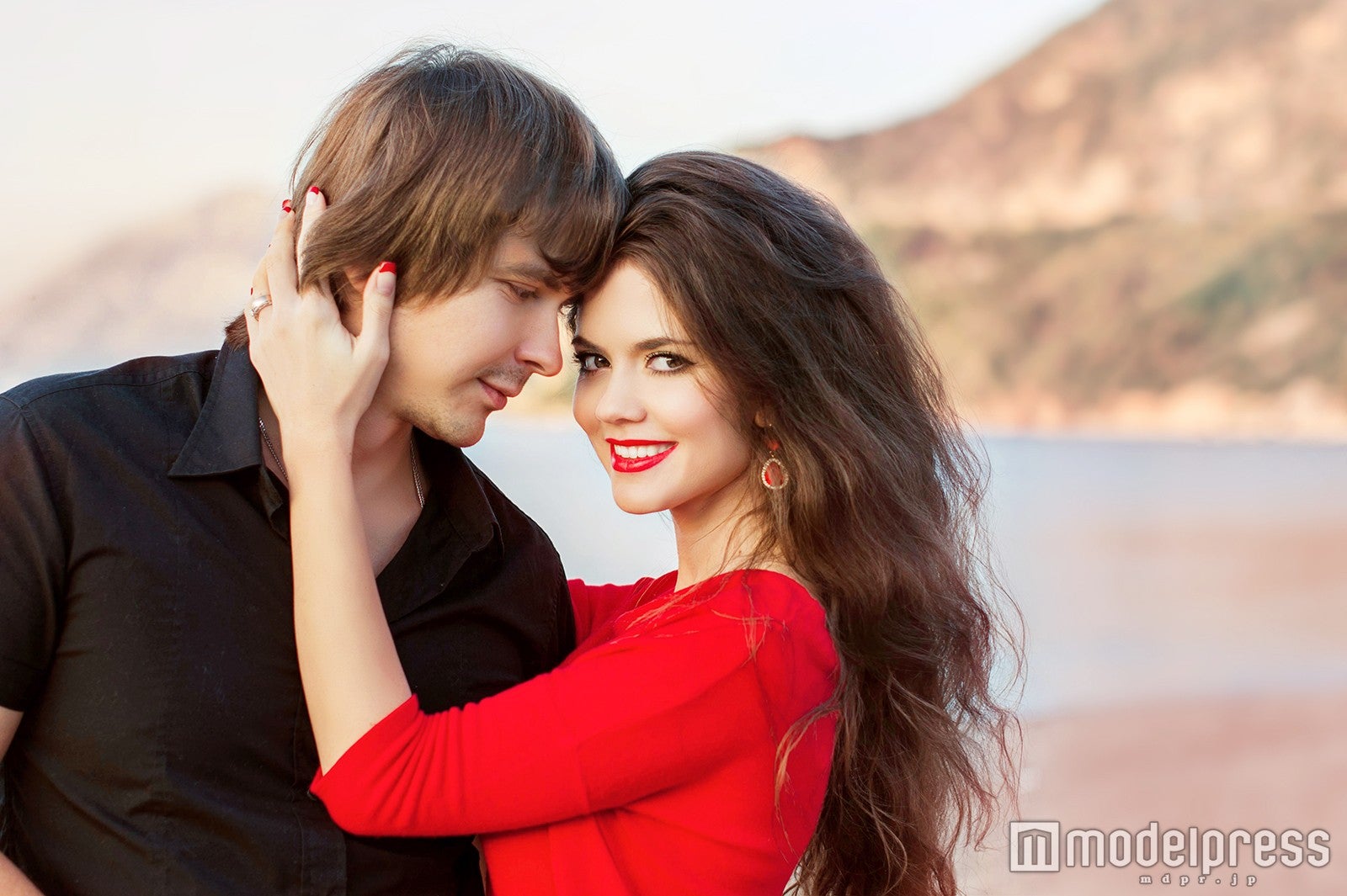 これでイチコロ！モテ女がやってる上級の“クロスの法則”5つ