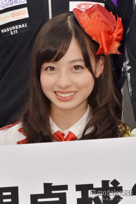 “天使すぎる”橋本環奈、アイドル界の頂点へ　女優業にも意欲