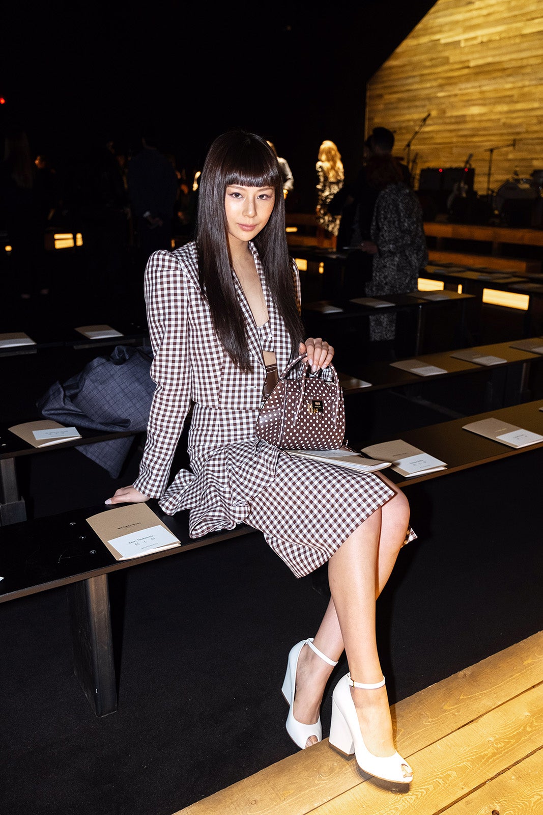 西内まりや、美バスト＆美脚披露の大胆コーデでNYに　海外メディアも注目　