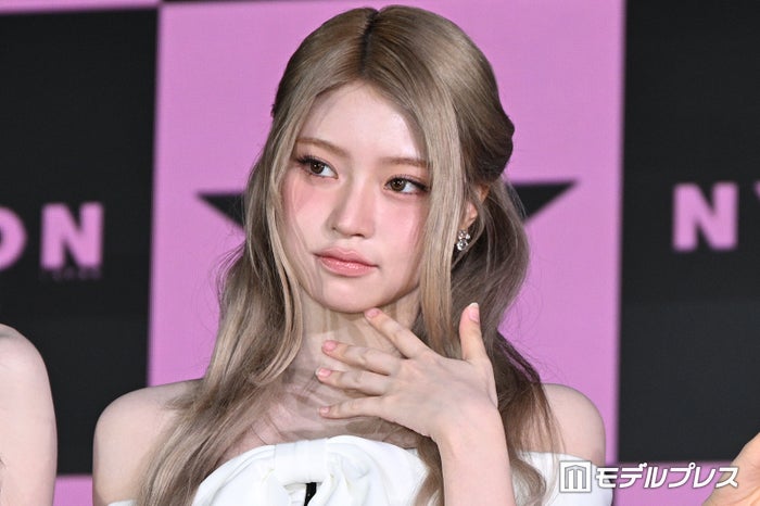 IVE妹分・KiiiKiii「東京ドームのような大きなステージ」目指す ミニボトムスで抜群スタイル輝く【NYLON’S NEXT 2026 AWARDS】