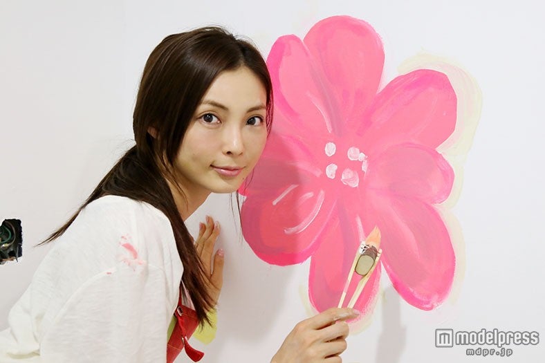 押切もえ、輝くセンスを発揮　新たな制作活動を試みる