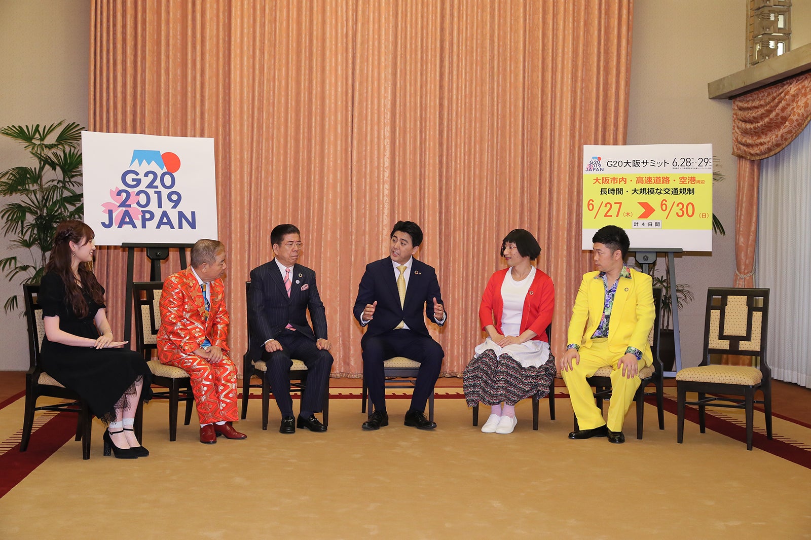 （左から）吉田朱里、池乃めだか、西川きよし、佐竹正史、すっちー、吉田裕 （提供写真）