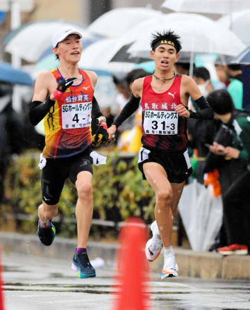 【高校駅伝】V候補の仙台育英は準優勝 昨年までの大会記録を1秒更新も…学法石川との差を縮めることができず