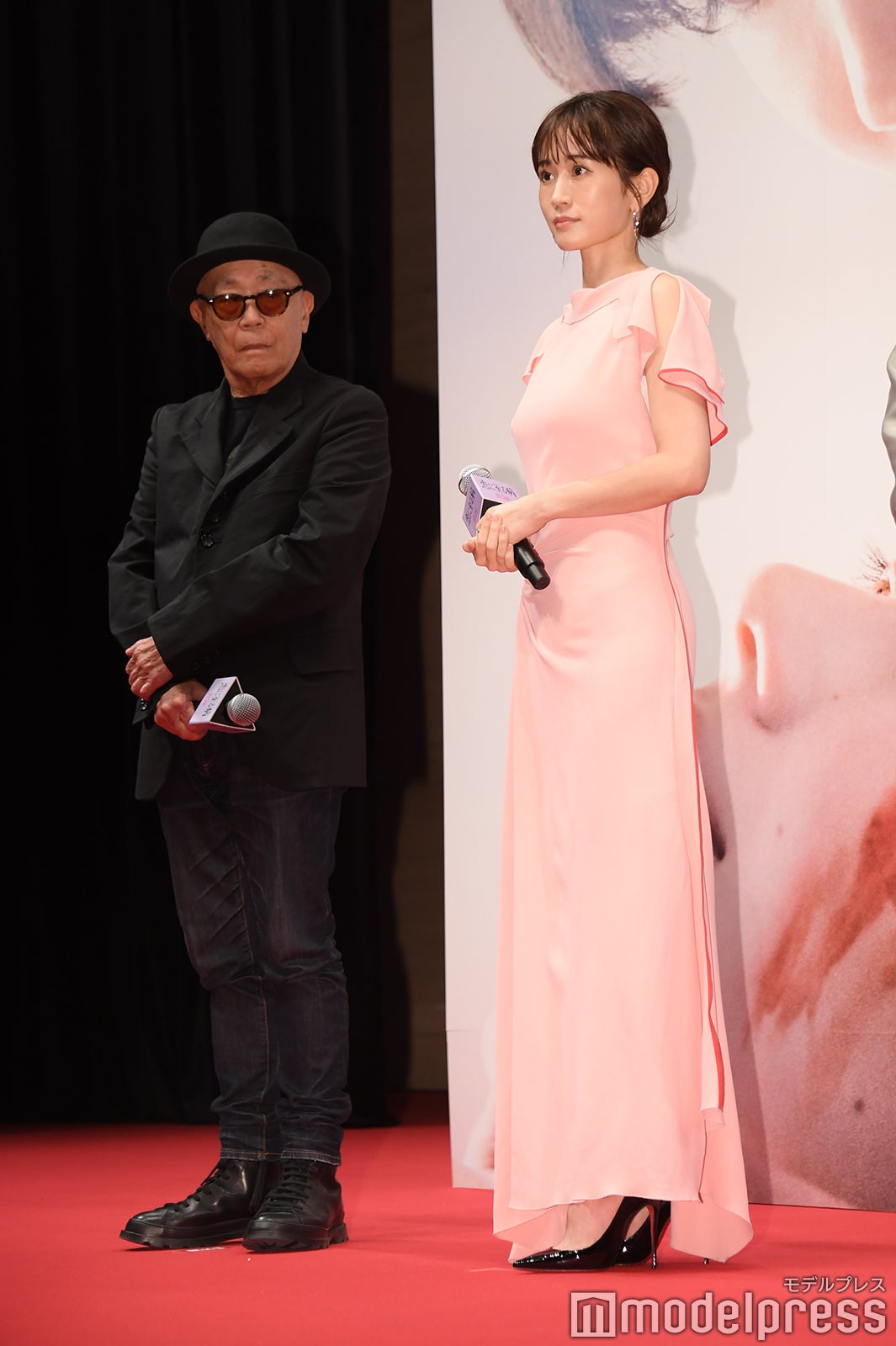 廣木隆一監督、前田敦子（C）モデルプレス