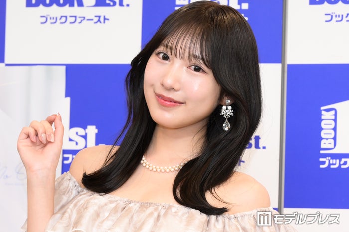 横野すみれ、25cmばっさりカット 写真集イベントでお披露目【No One】