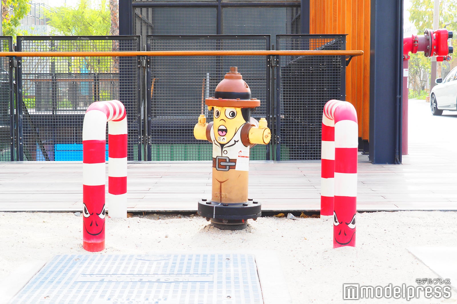 水道パイプが少年に可愛くペイント（C）モデルプレス