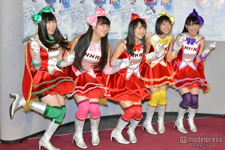 ももいろクローバーZ（左より）有安杏果、佐々木彩夏、百田夏菜子、玉井詩織、高城れに