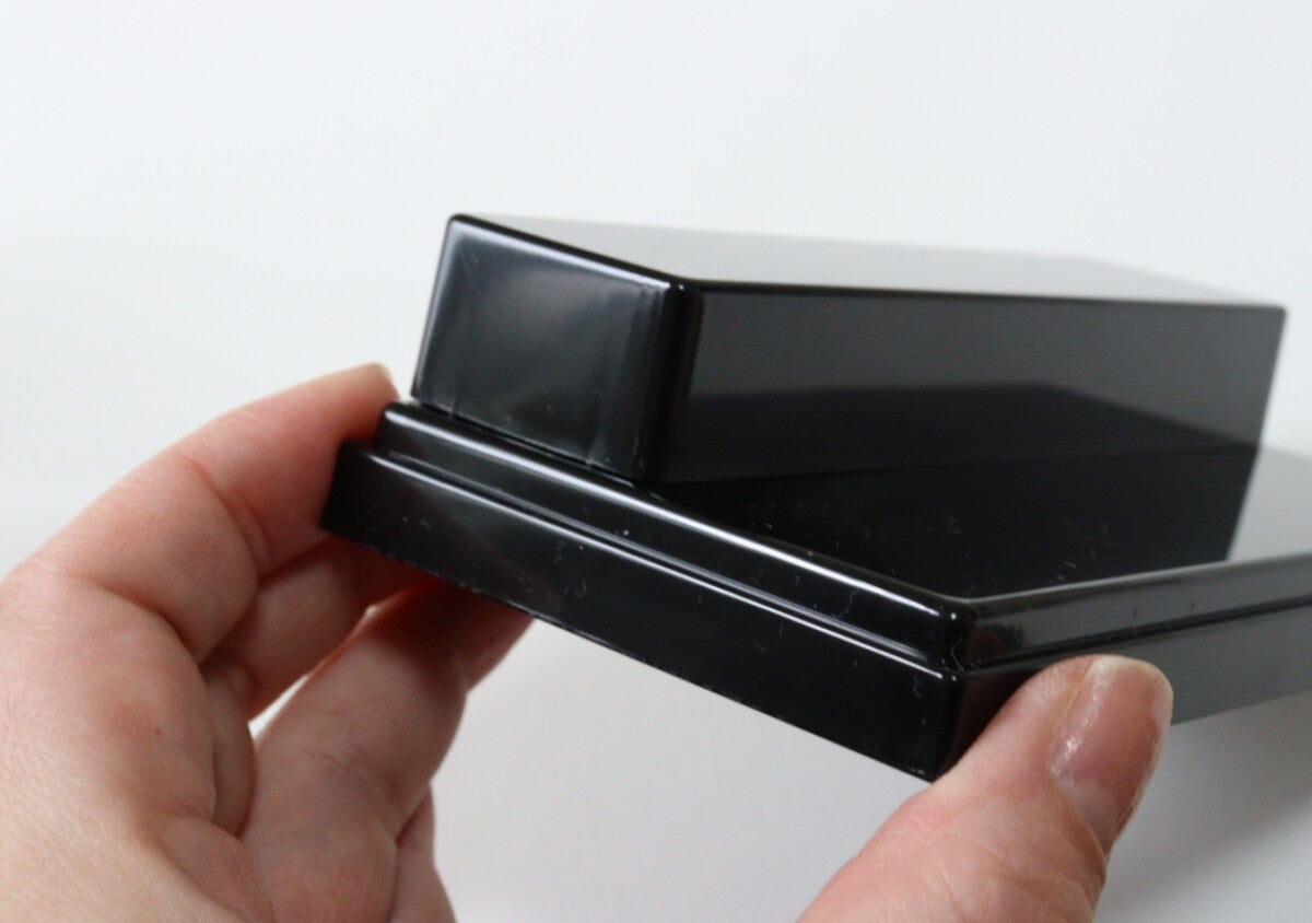 取り外せるタイプ探してた！200円とは思えない工夫が満載のケース