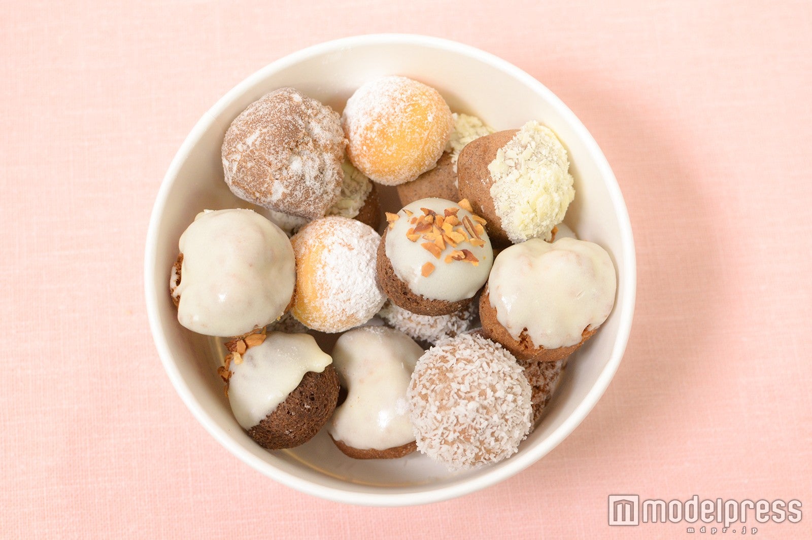 ドーナツポップ ホワイトショコラミックス（C）モデルプレス