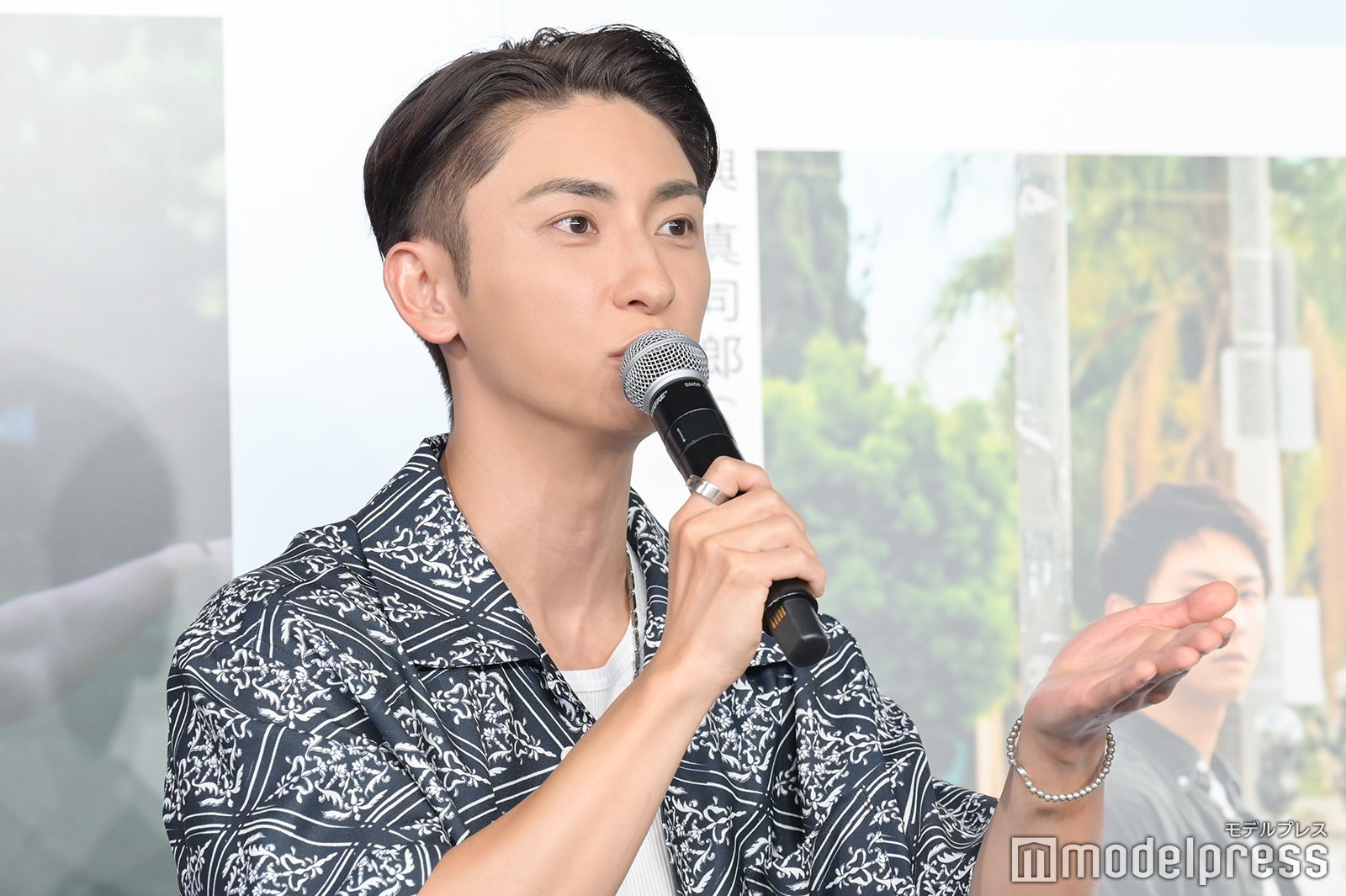 與真司郎（C）モデルプレス