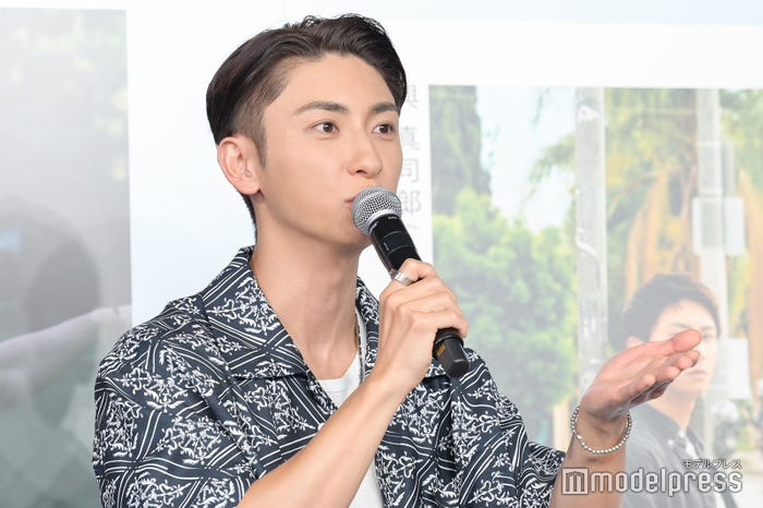 與真司郎(C)モデルプレス