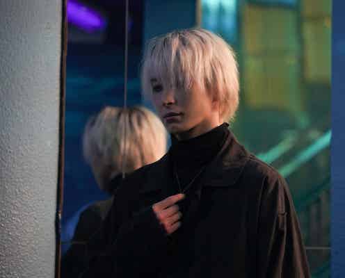 Snow Man佐久間大介、監督絶賛の冷たく無機質な“目”「マッチング」新場面写真解禁