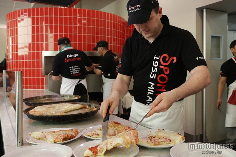アツアツの焼き立てを提供する