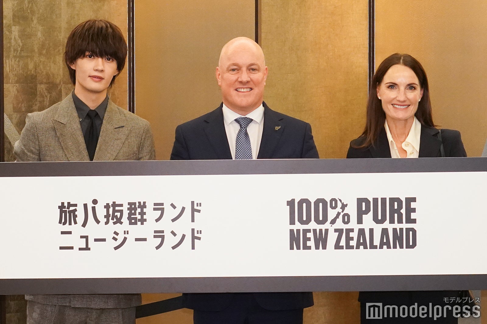 佐野勇斗、クリストファー・ラクソン ニュージーランド首相、アマンダ・ラクソン首相夫人（C）モデルプレス