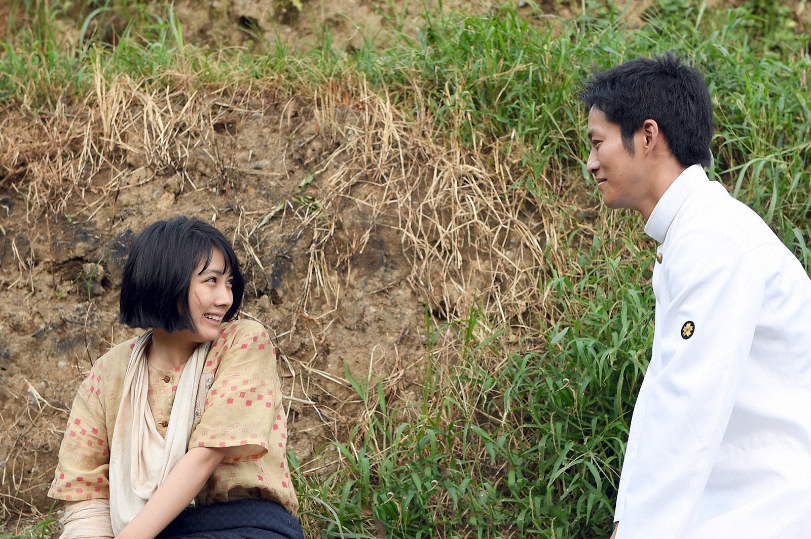 松本穂香、松坂桃李／「この世界の片隅に」第8話より（C）TBS