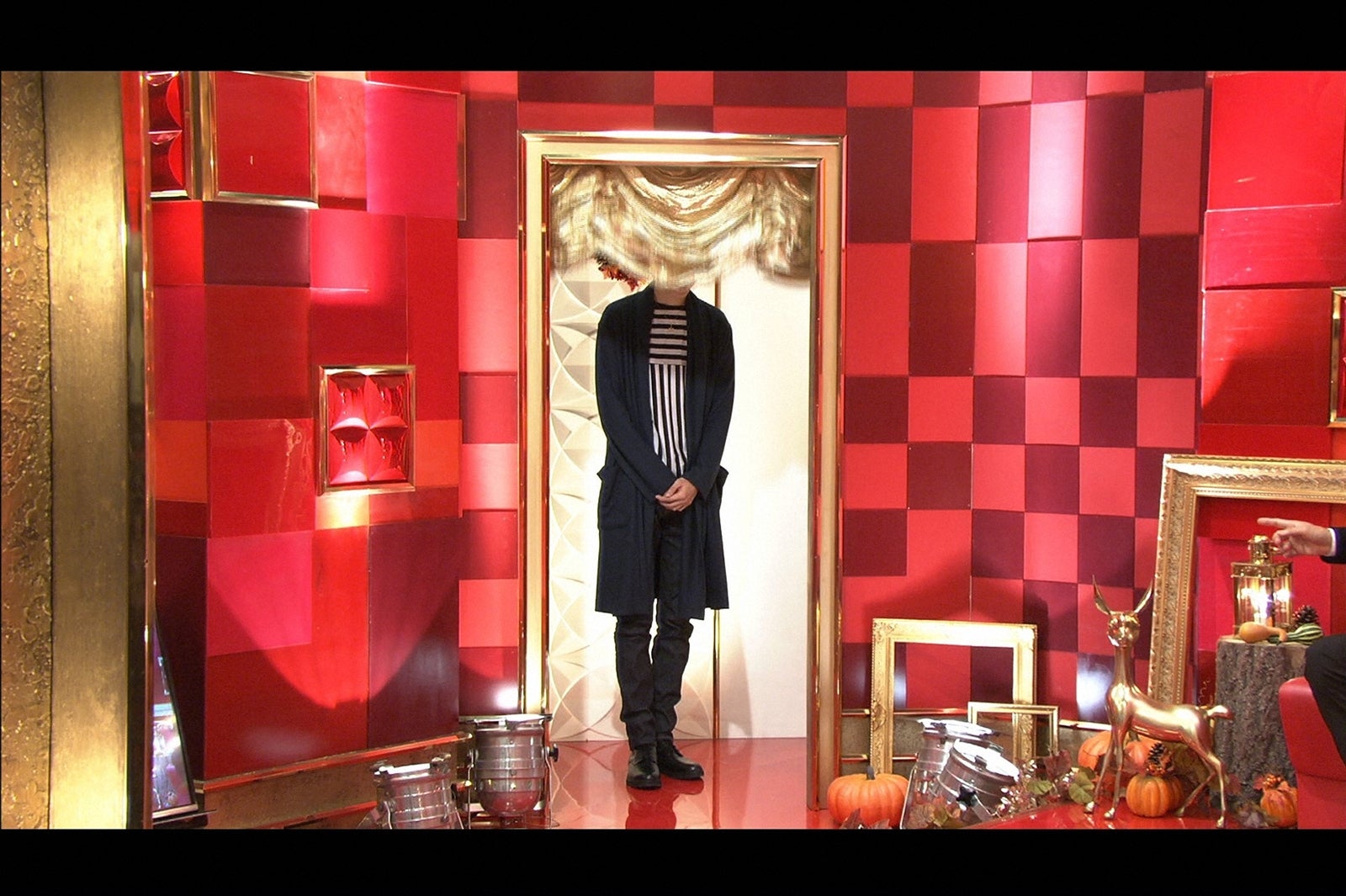 イケメン俳優Oがスタジオに登場 （C）TBS