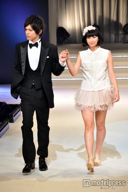 （写真左から）山本裕典、日南響子