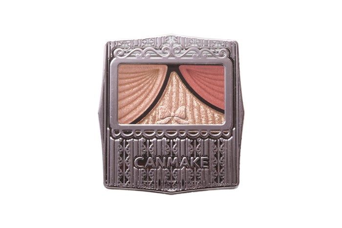 ジューシーピュアアイズ 12 チャイティーローズ 画像提供:キャンメイク