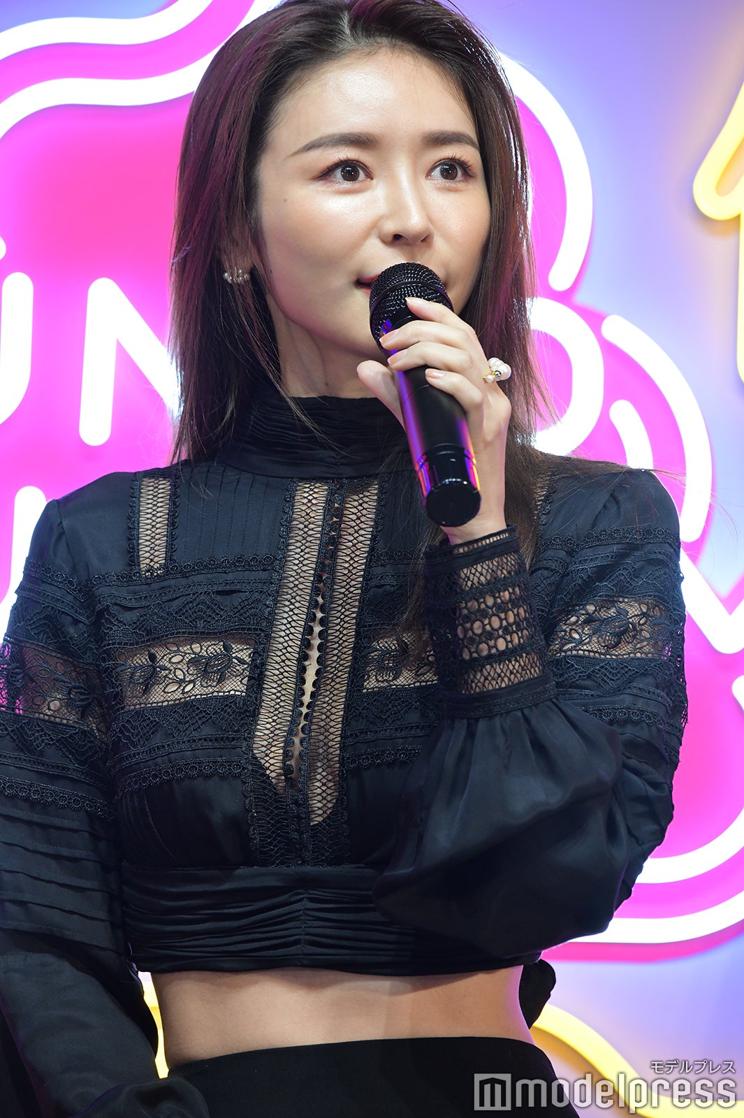 加治ひとみ（C）モデルプレス