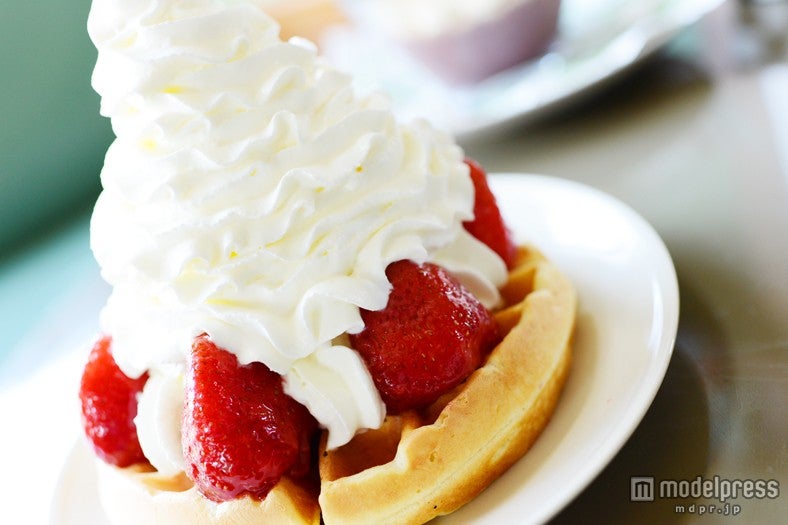 「ストロベリー＆ホイップクリームワッフル」￥800