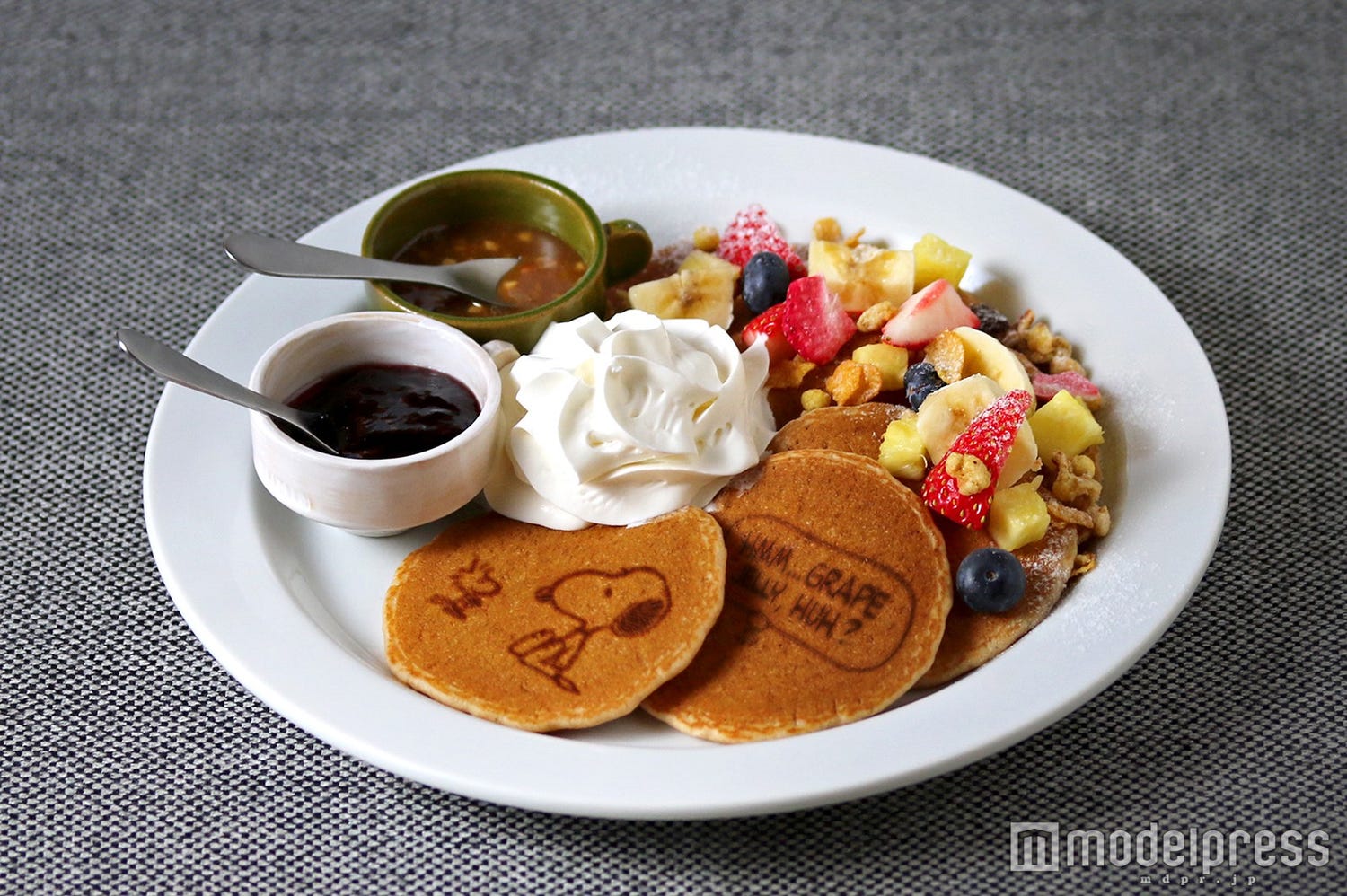 「スヌーピーミュージアム」はカフェにも注目!パンケーキやサンドイッチにキャラがいっぱい