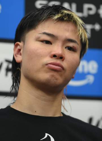 また苦杯の那須川天心、頭抱えて呆然「ボクシングはこんなに難しいか」王者・井上拓真からダウン奪取も判定負けは想定外「なかなか理解できない」今後も白紙「わかんない…すぐ考えられない」